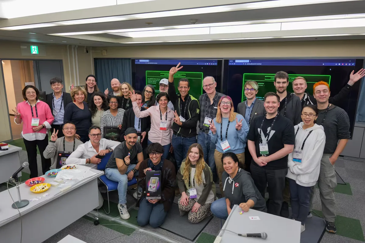 TPAC 2025 Kobeハッカソン参加者全員の集合写真